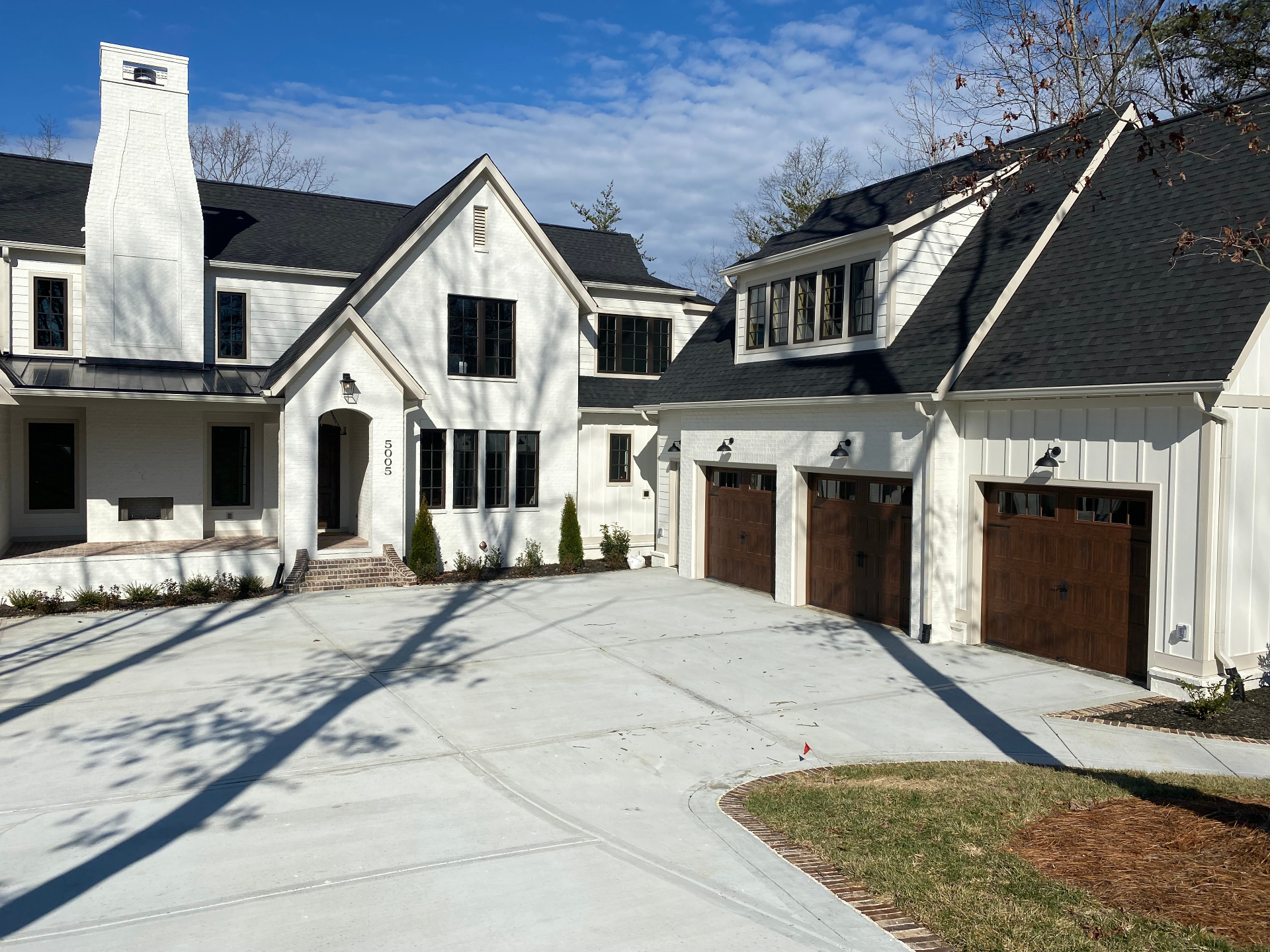 Seamless gutter installation